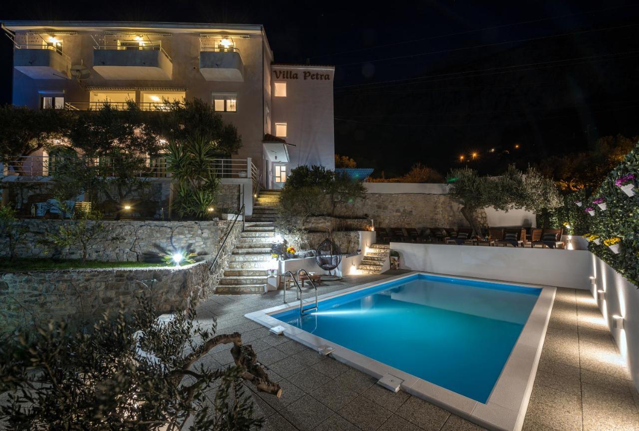 Villa Petra Apartment With Private Pool Макарска Экстерьер фото