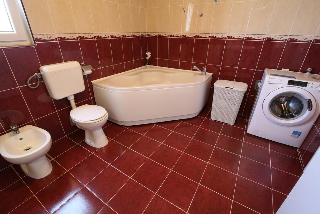 Villa Petra Apartment With Private Pool Макарска Экстерьер фото